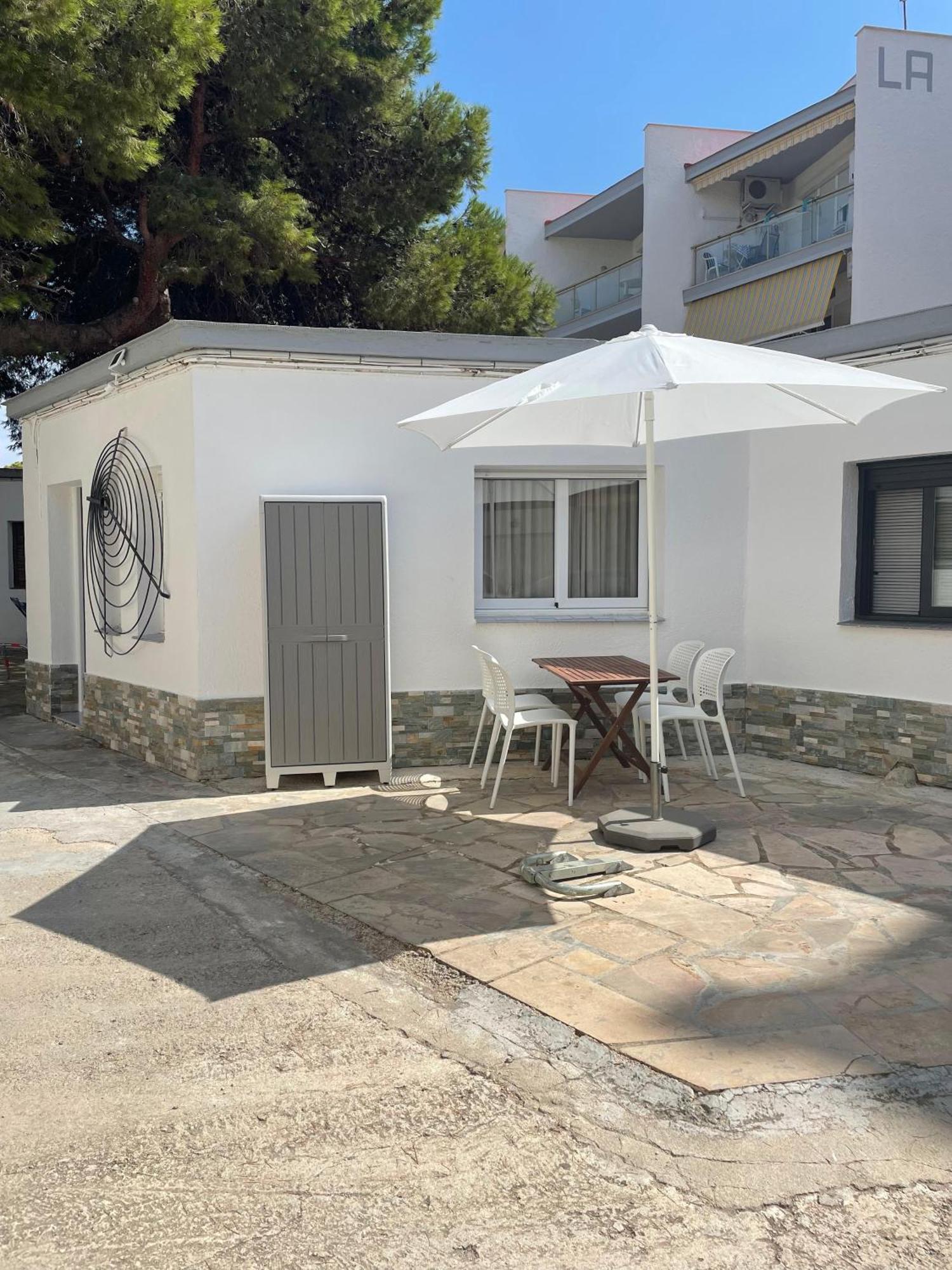 La Casita Blanca - Bungalow 20m From The Sea! Miami Playa